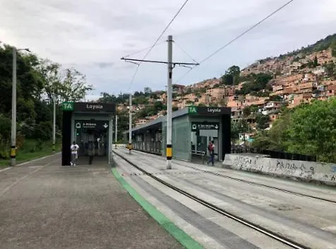Apartament Alojamiento Central En Medellin En Zona Turistica