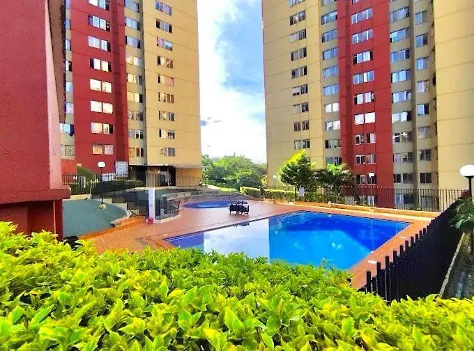Alojamiento Central En Medellin En Zona Turistica Apartament