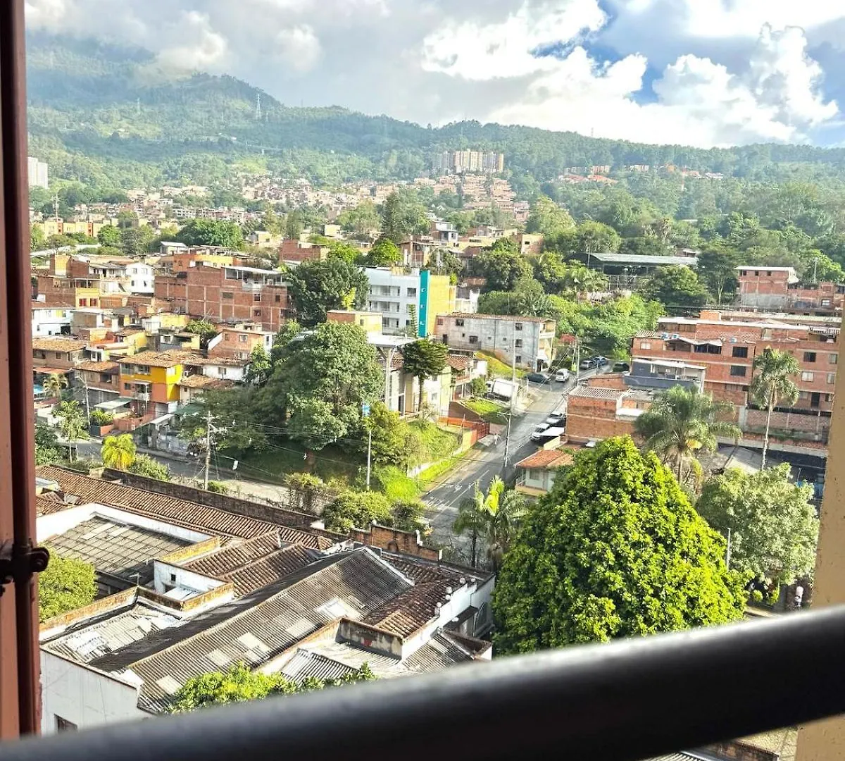 Alojamiento Central En Medellin En Zona Turistica