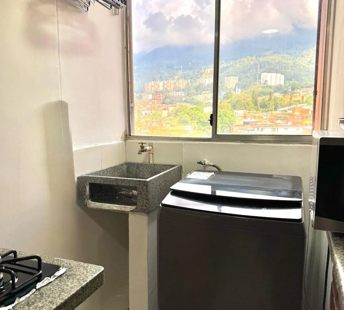 Apartment Alojamiento Central En Medellin En Zona Turistica